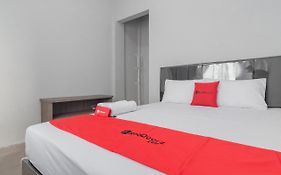 RedDoorz Syariah near Wisata Situ Gunung Sukabumi